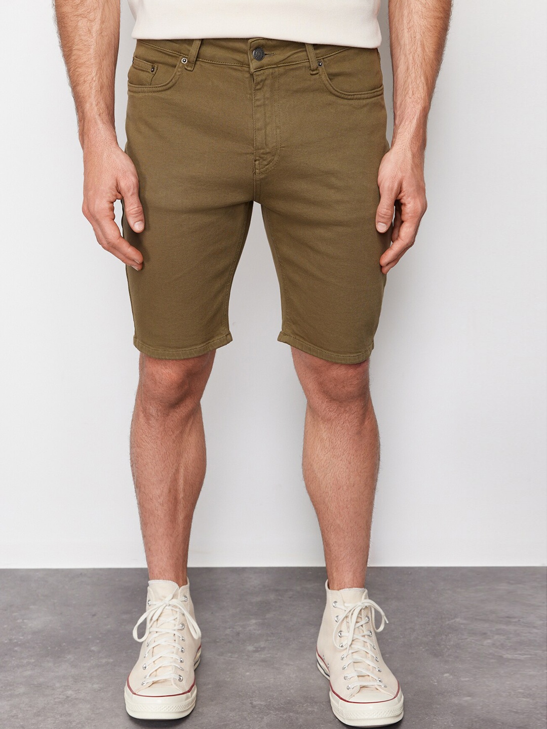 

Trendyol Men Mid-Rise Denim Shorts, Olive