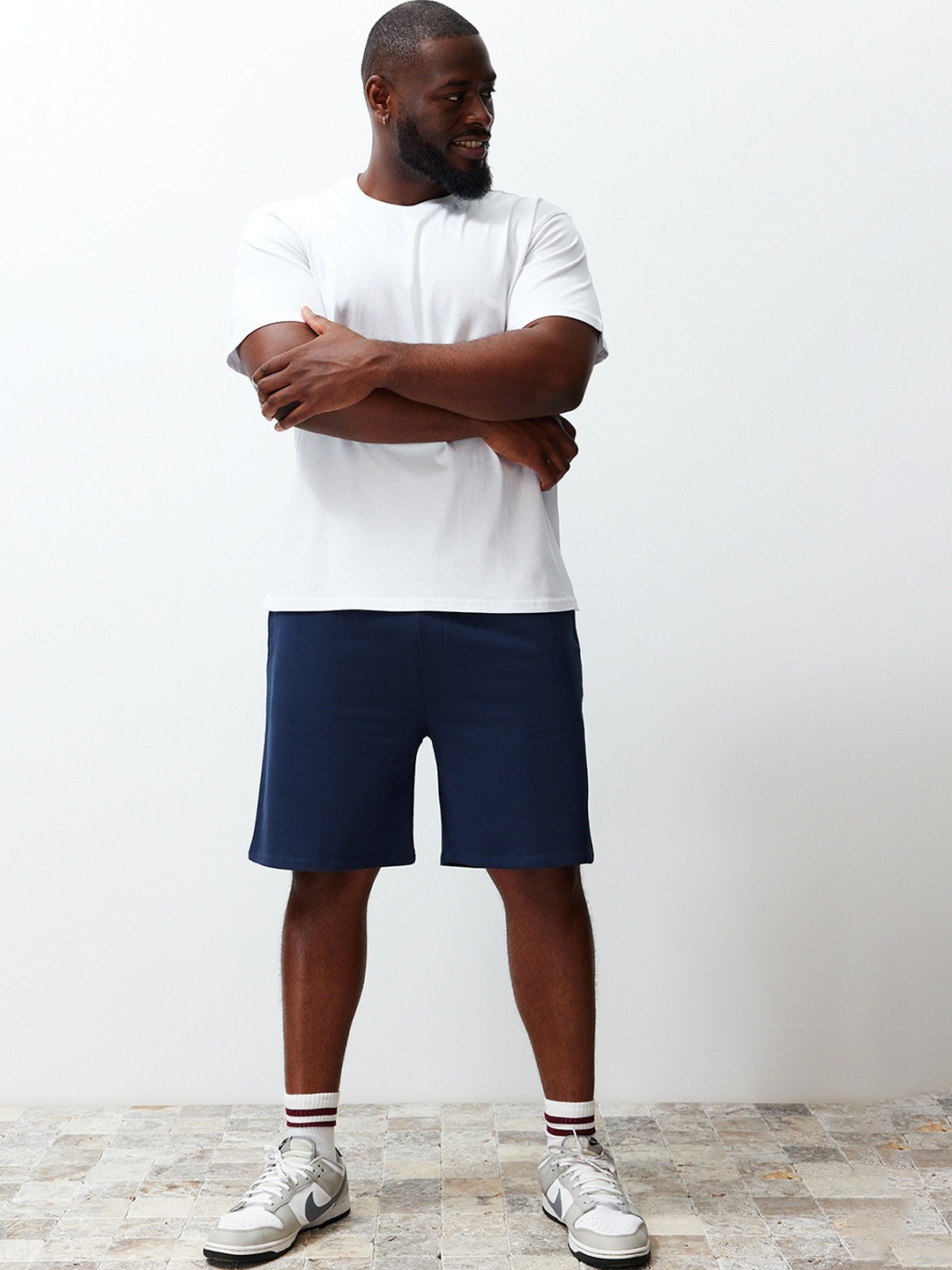

Trendyol Men Mid-Rise Pure Cotton Shorts, Black