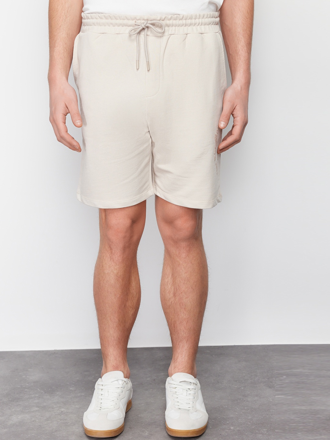 

Trendyol Men Mid Rise Pure Cotton Shorts, Off white