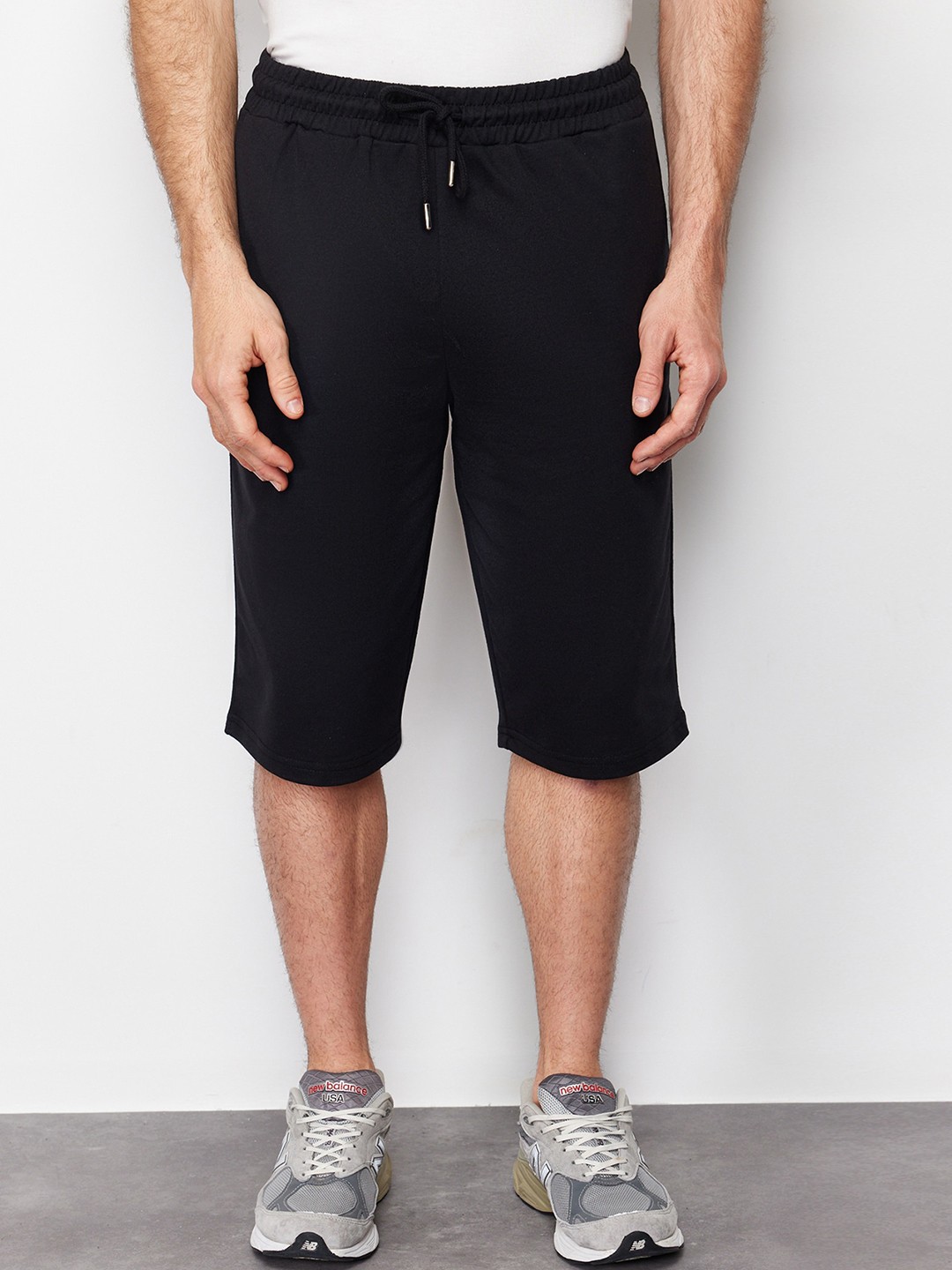 

Trendyol Men Mid-Rise Shorts, Black