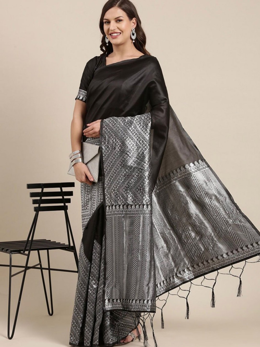 

PAVANPUTRA FAB Ethnic Motifs Woven Design Zari Banarasi Saree, Navy blue