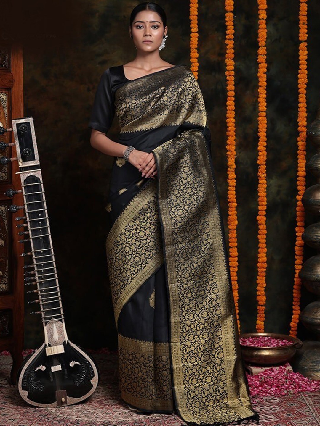 

PAVANPUTRA FAB Ethnic Motifs Woven Design Zari Banarasi Saree, Black