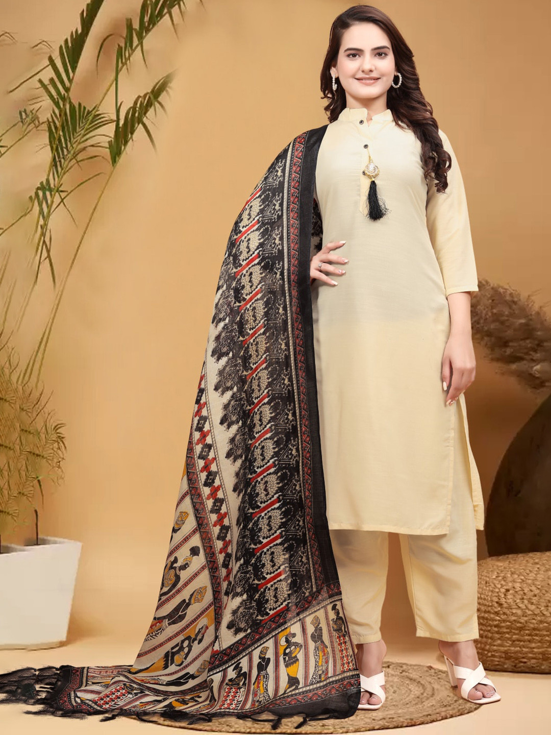

Anouk Straight Kurta with Trousers & Dupatta, Beige