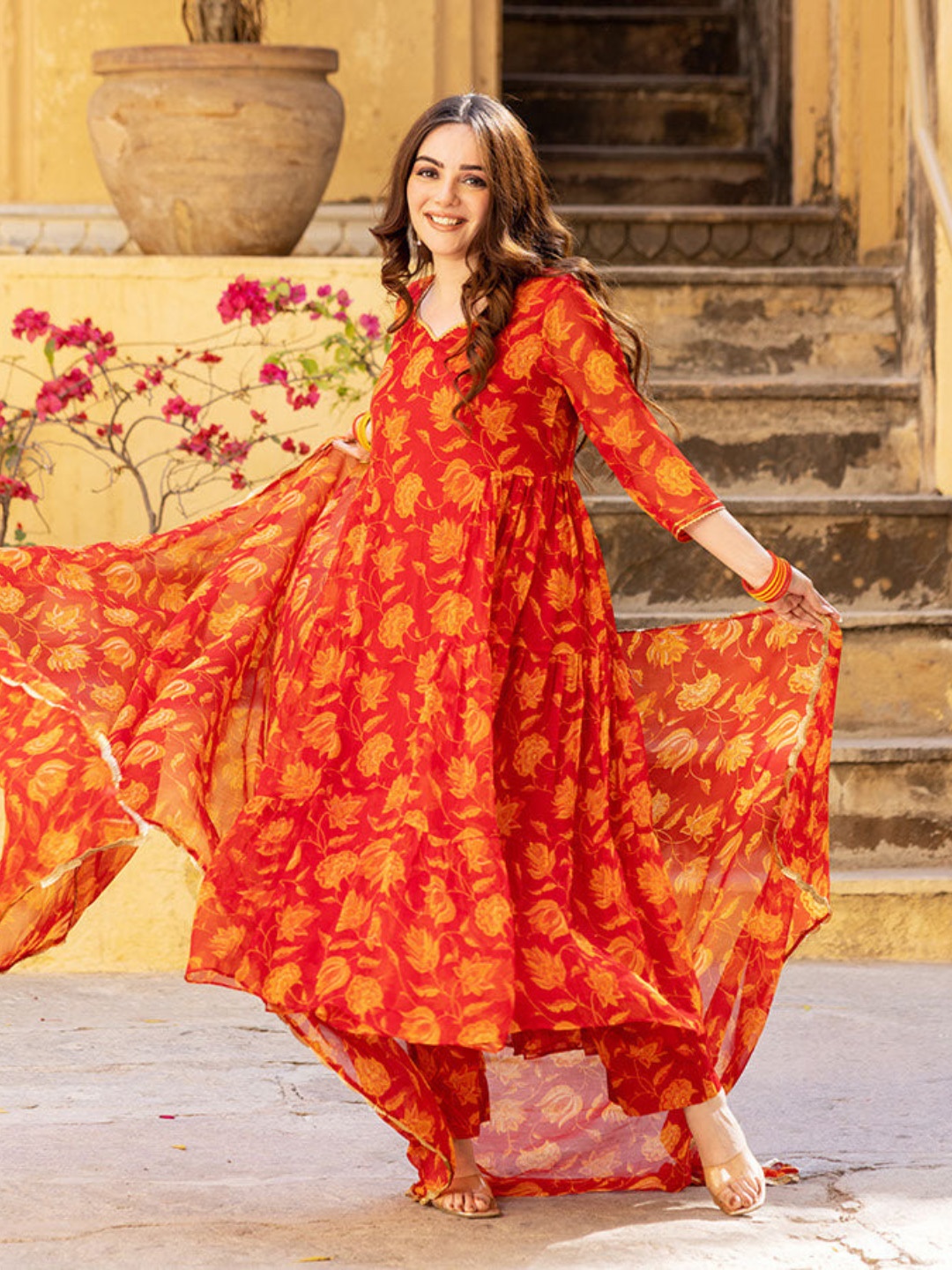 

Ambraee Floral Printed Regular Kurta With Trousers & Dupatta, Red