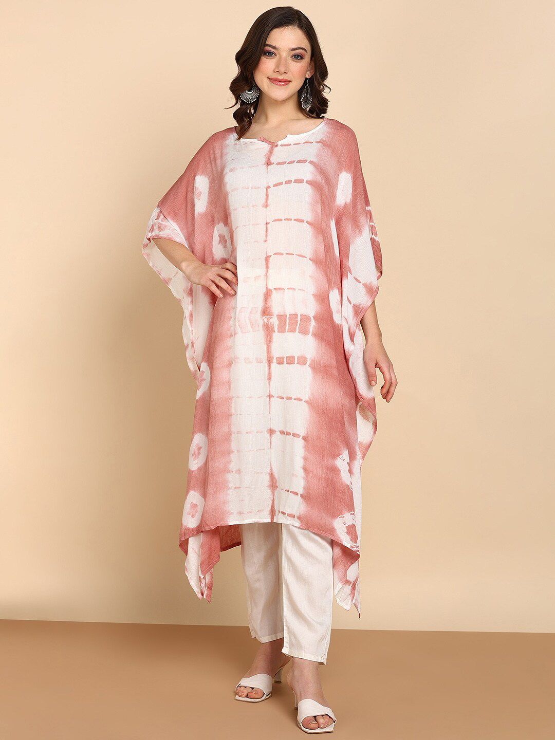 

Maaesa Tie and Dyed Kimono Sleeve Crepe Kaftan Midi Dress, Off white