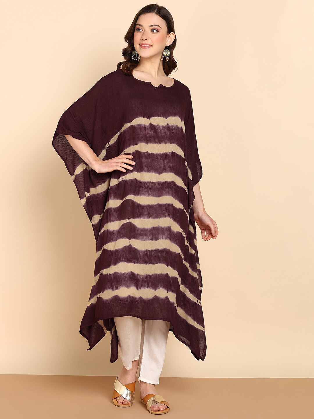 

Maaesa Tie and Dyed Kimono Sleeve Crepe Kaftan Midi Dress, Maroon