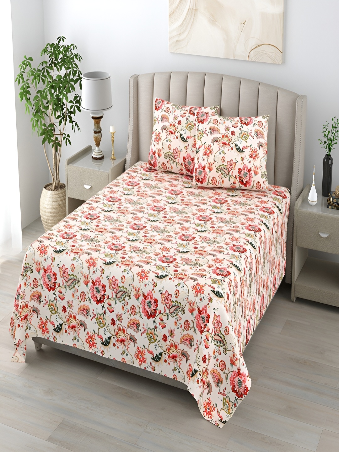 

CHICERY Peach-Coloured & Red Floral 210 TC Queen Bedsheet with 2 Pillow Covers