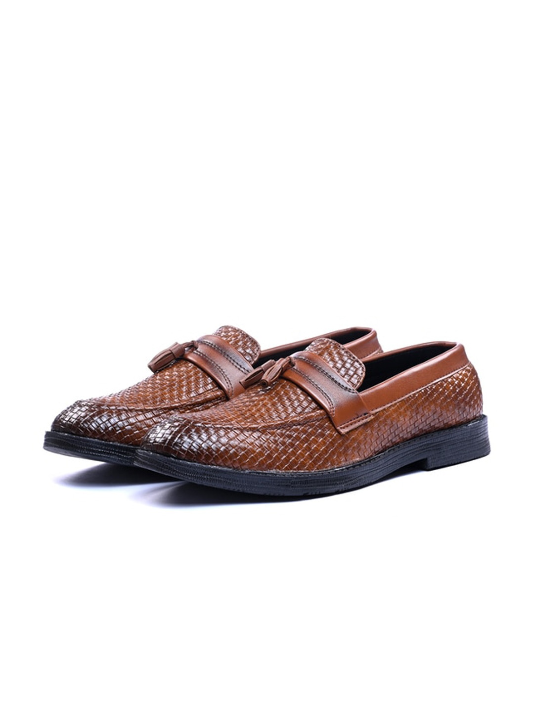 

ITALIAN ELEGANZA Men Textured Round Toe Lightweight Loafers, Tan