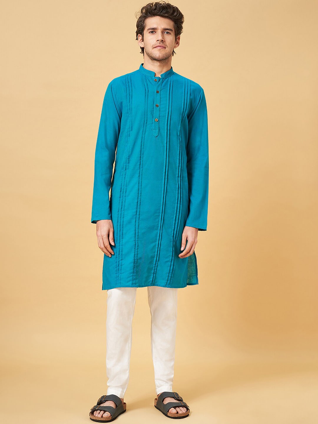

indus route by Pantaloons Mandarin Collar Pleated Cotton Straight Kurta, Blue