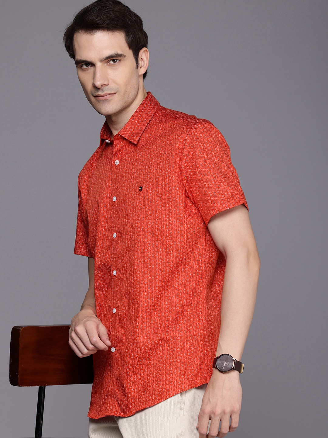 

Louis Philippe Sport Men Slim Fit Pure Cotton Printed Casual Shirt, Red