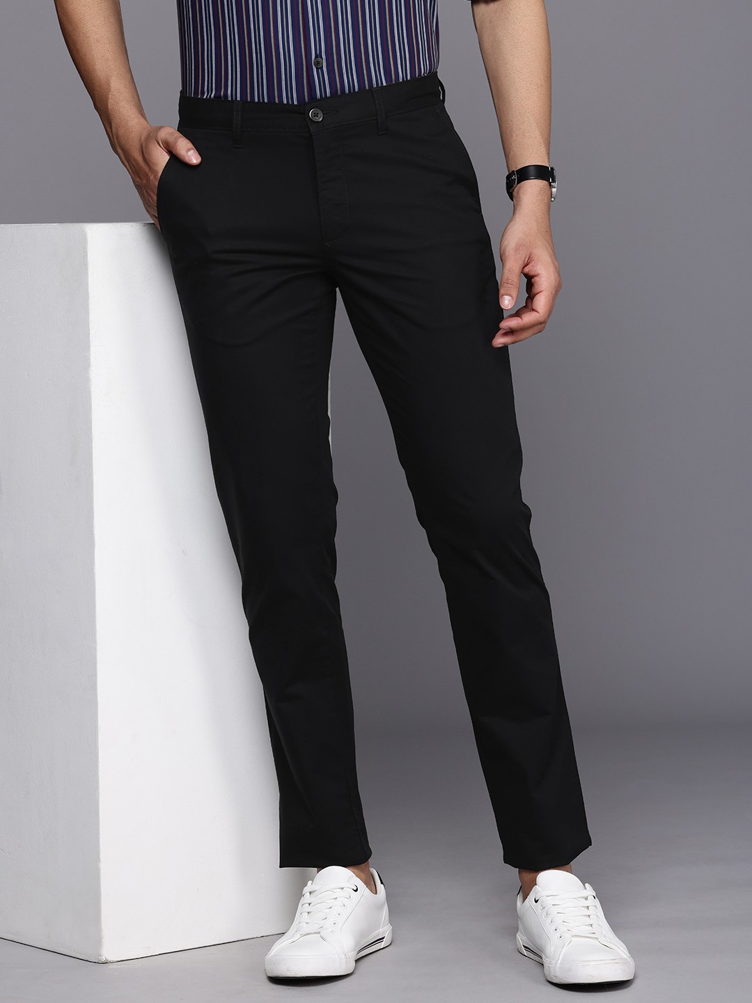 

Louis Philippe Sport Men Tapered Fit Semiformal Chinos Trousers, Black