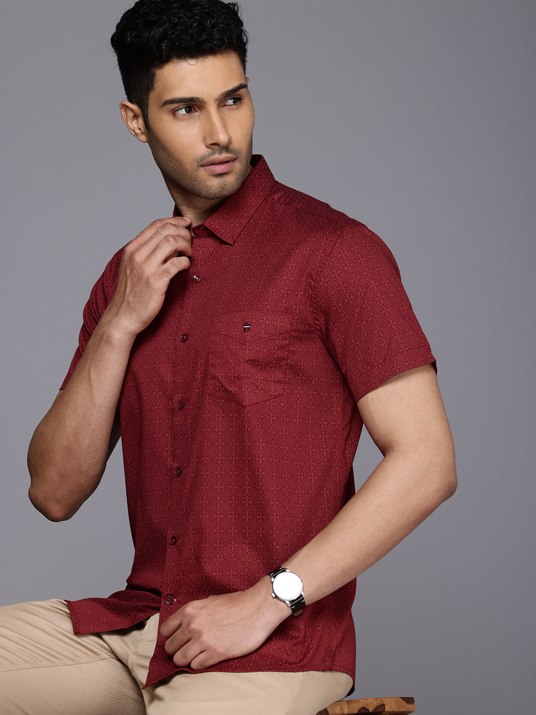 

Louis Philippe Sport Pure Cotton Slim Fit Ethnic Motifs Printed Casual Shirt, Red