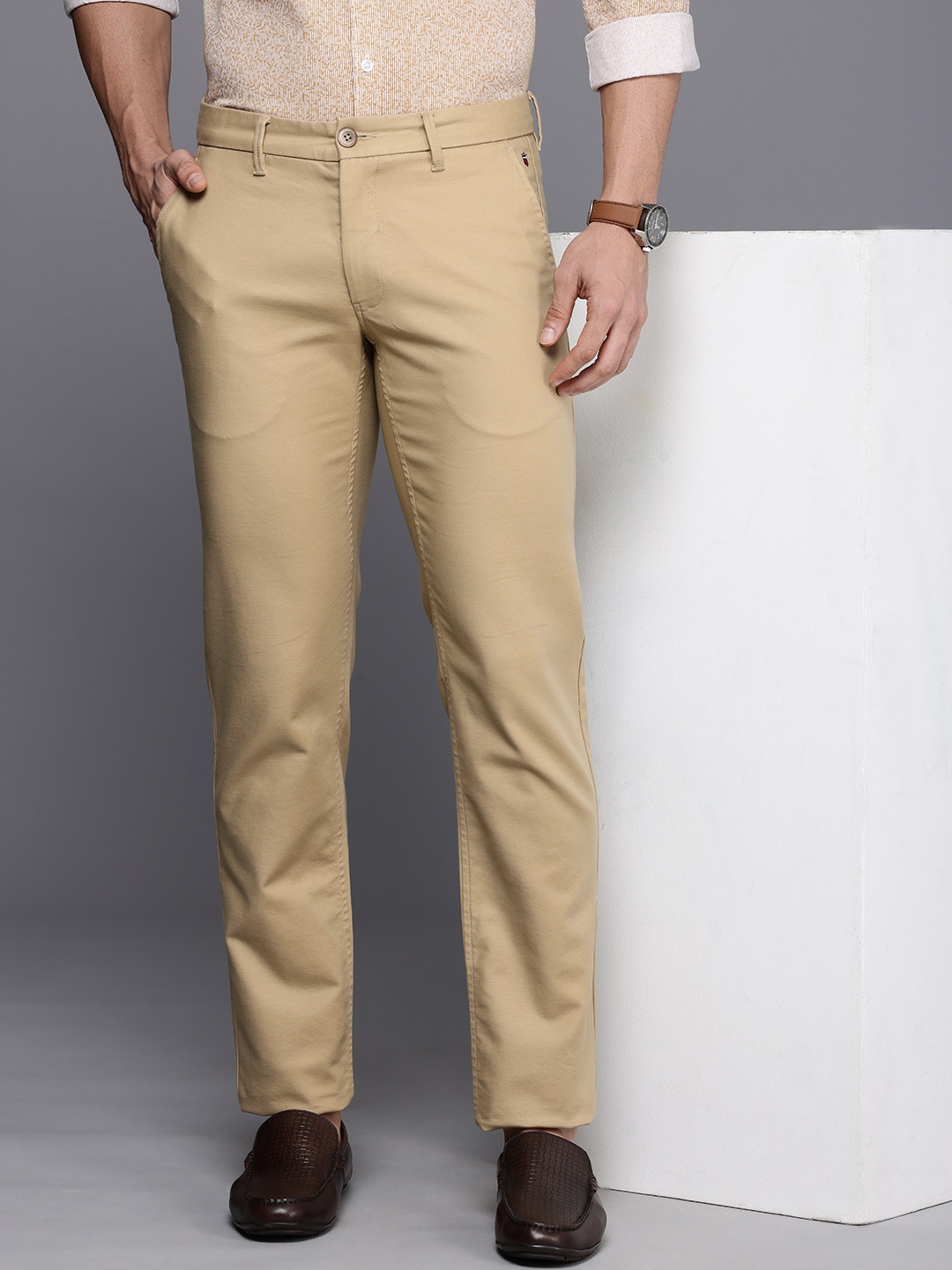 

Louis Philippe Sport Men Slim Fit Semiformal Chinos Trousers, Beige