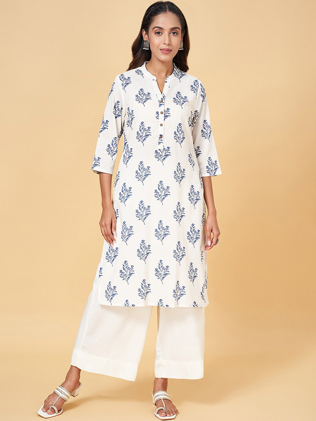 

RANGMANCH BY PANTALOONS Printed Mandarin Collar Sequinned Kurta, Off white