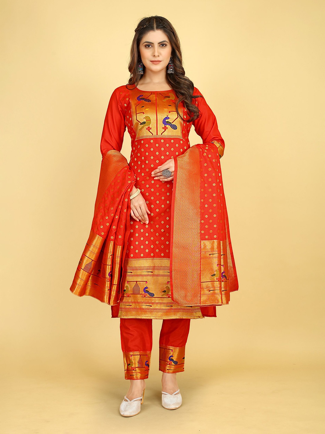 

Royal Rajgharana Saree Woven Design Zari Saree Pure Silk Unstitched Dress Material, Red
