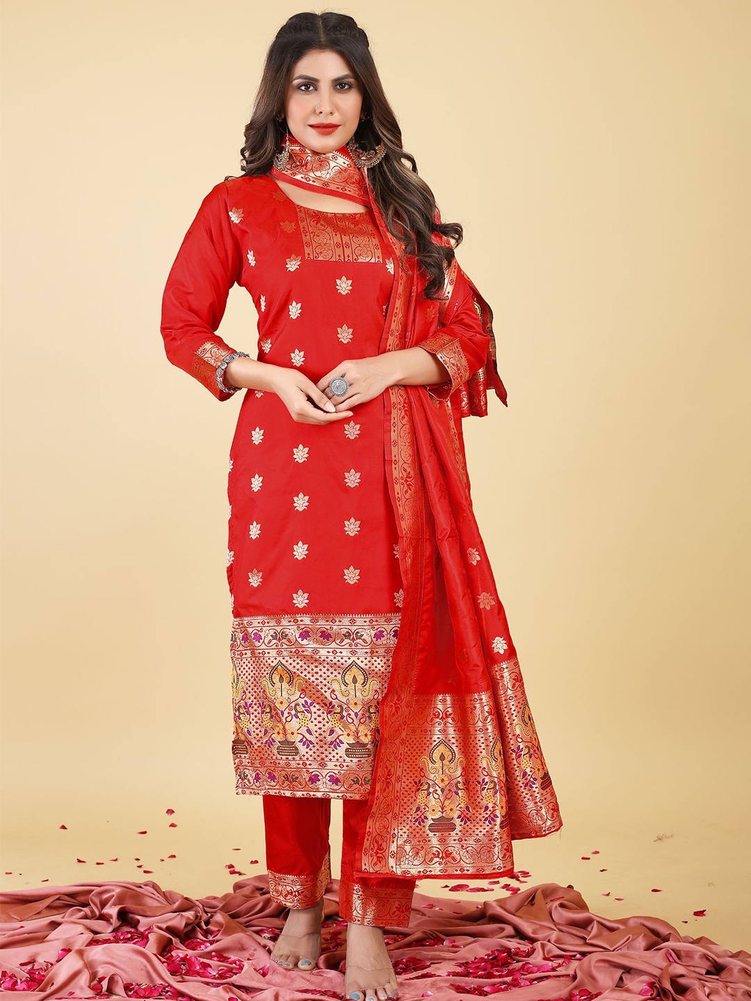 

Royal Rajgharana Saree Pure Silk Unstitched Dress Material, Red