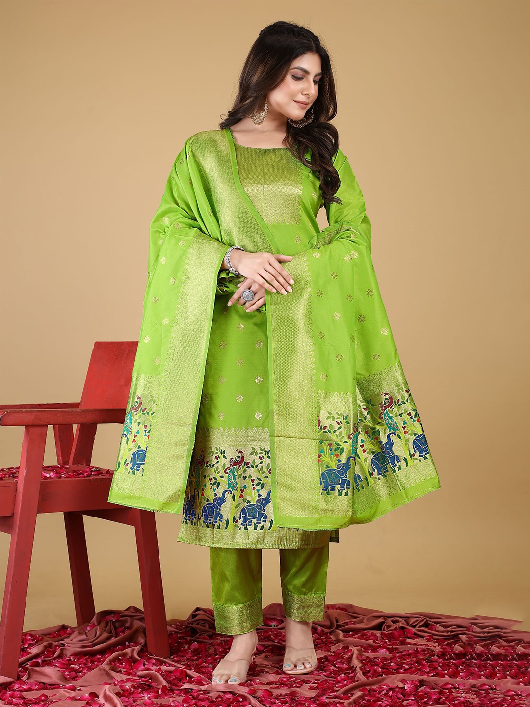 

Royal Rajgharana Saree Woven Design Zari Saree Pure Silk Unstitched Dress Material, Lime green