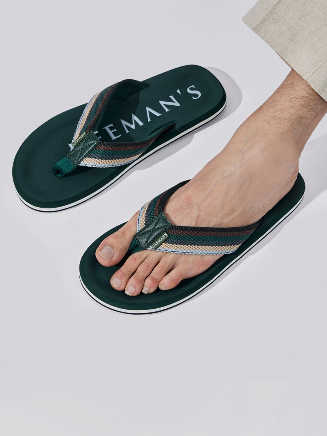 

NEEMANS Men Printed Thong Flip-Flops, Olive