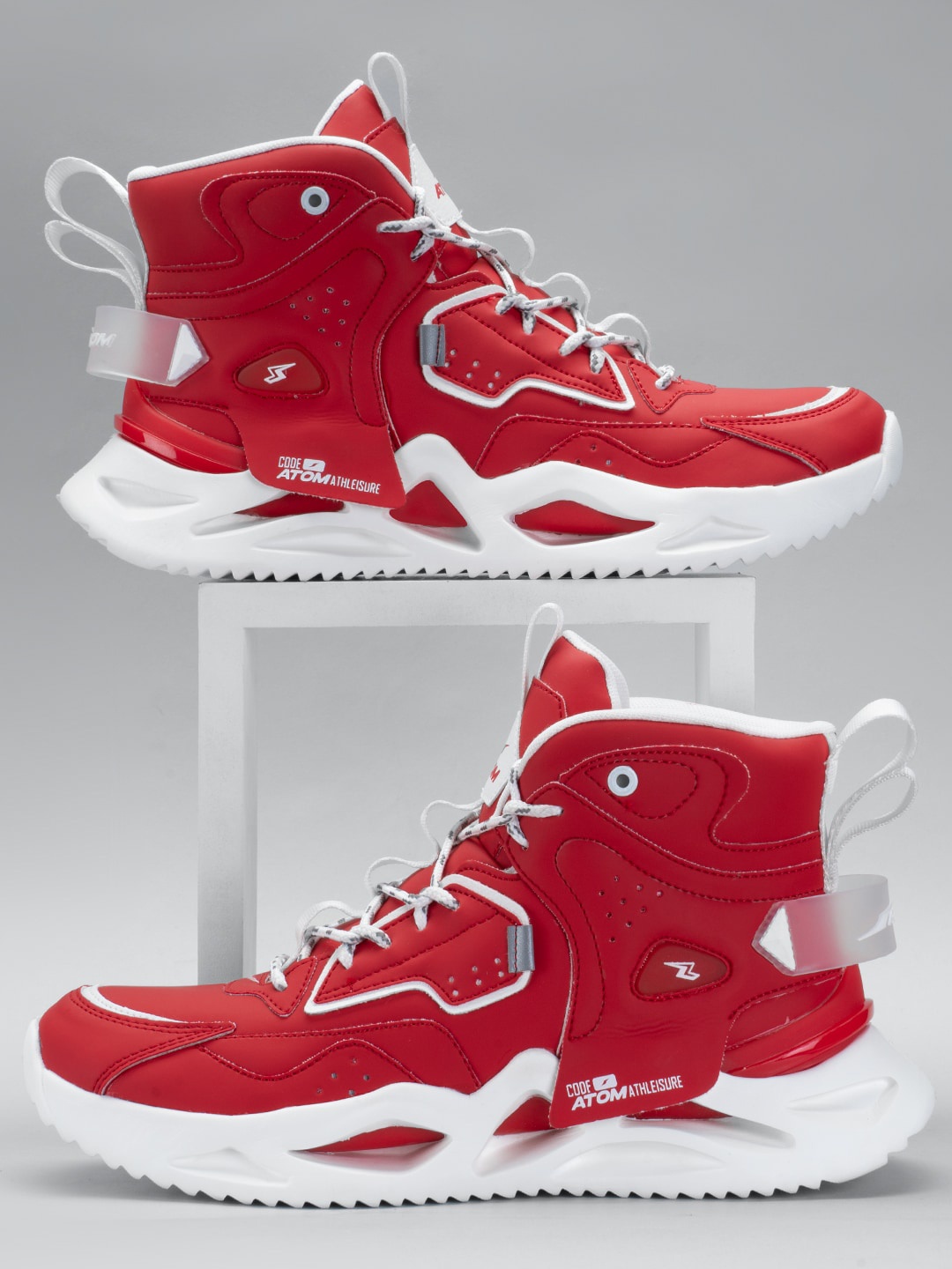 

Atom Men Colourblocked High-Top Lace-Up Sneakers, Red
