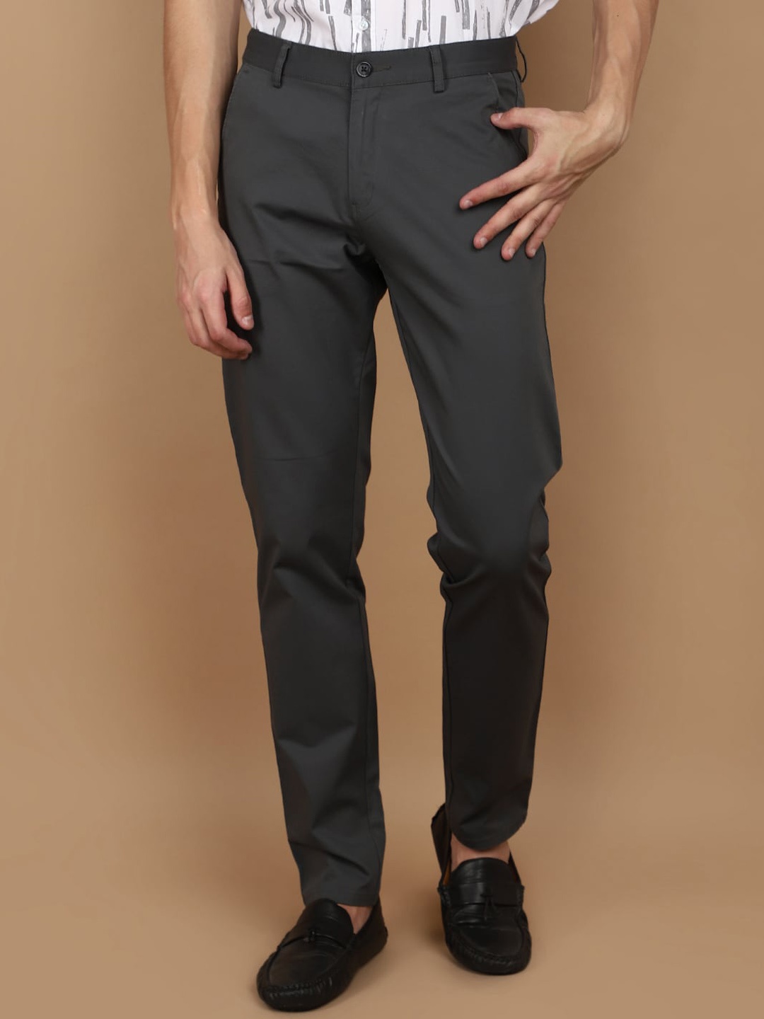 

V-Mart Men Slim Fit Mid-Rise Cotton Chinos Trousers, Grey