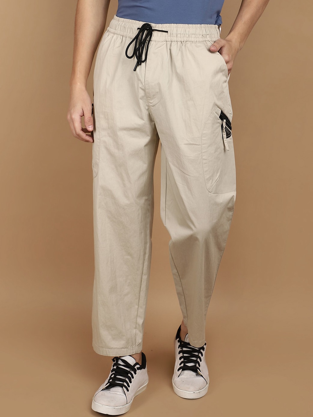 

V-Mart Men Mid-Rise Cotton Cargo Joggers Trousers, Beige