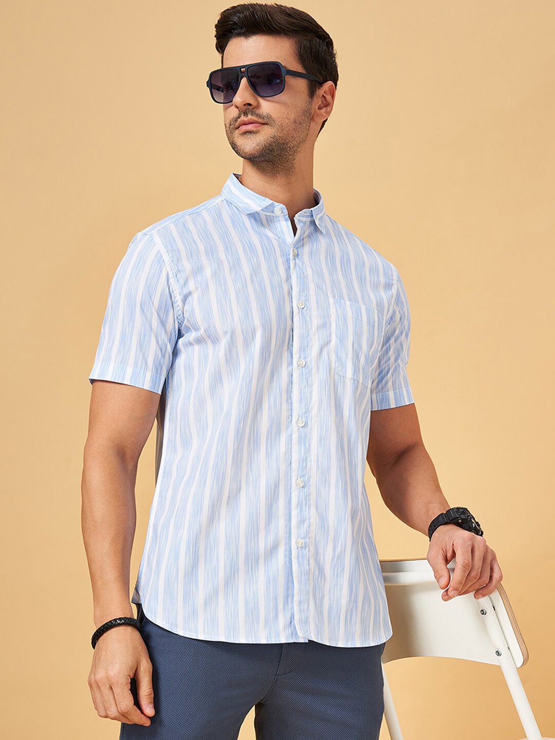 

BYFORD by Pantaloons Vertical Striped Short Sleeves Cotton Casual Shirt, Blue