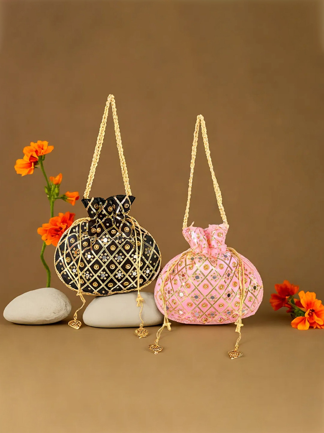 

Kuber Industries Set Of 2 Embroidered Potli Clutch, Black