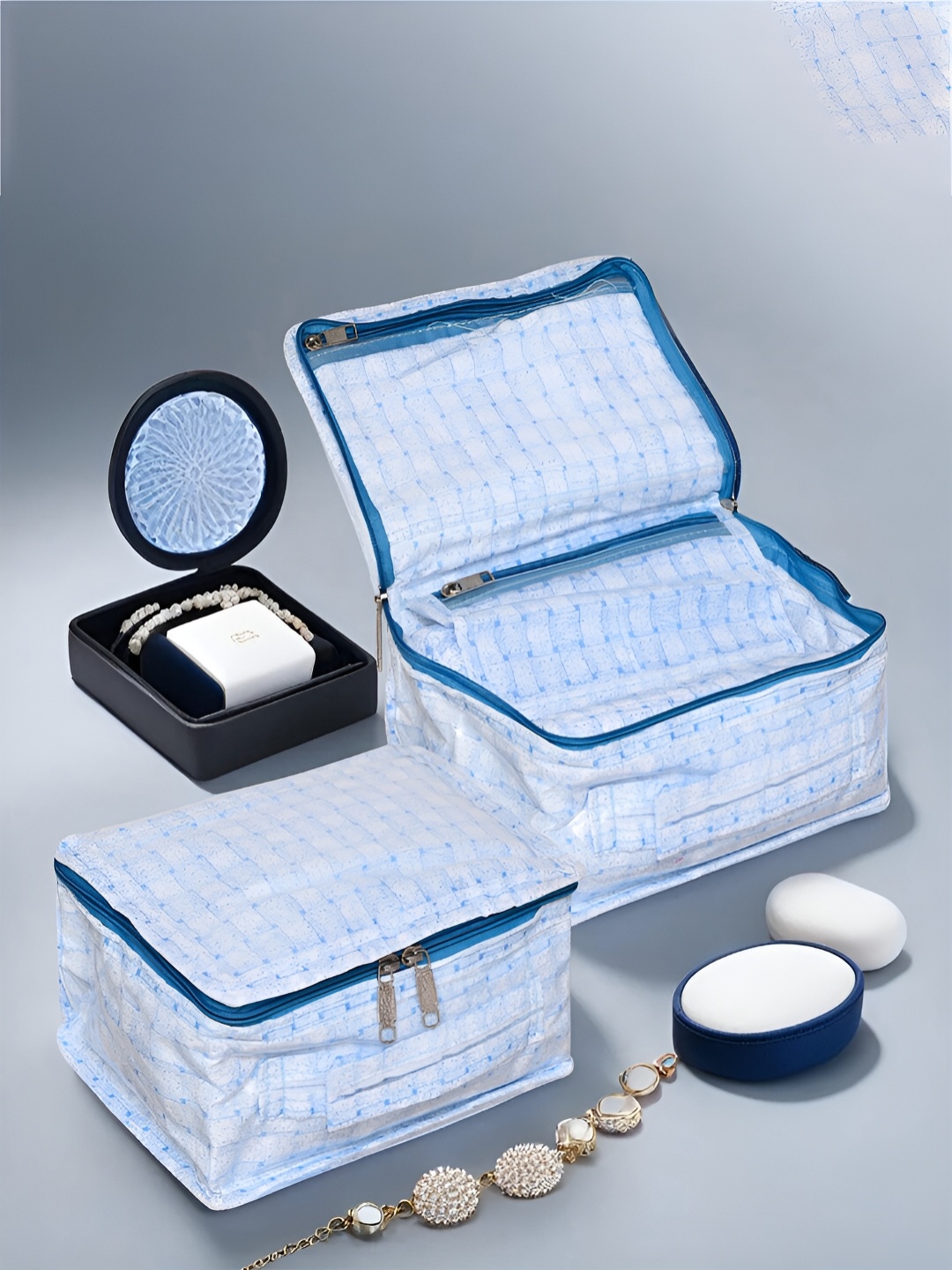 

Kuber Industries Blue 2 Pieces Checked Water Resistant Jewellery Organisers