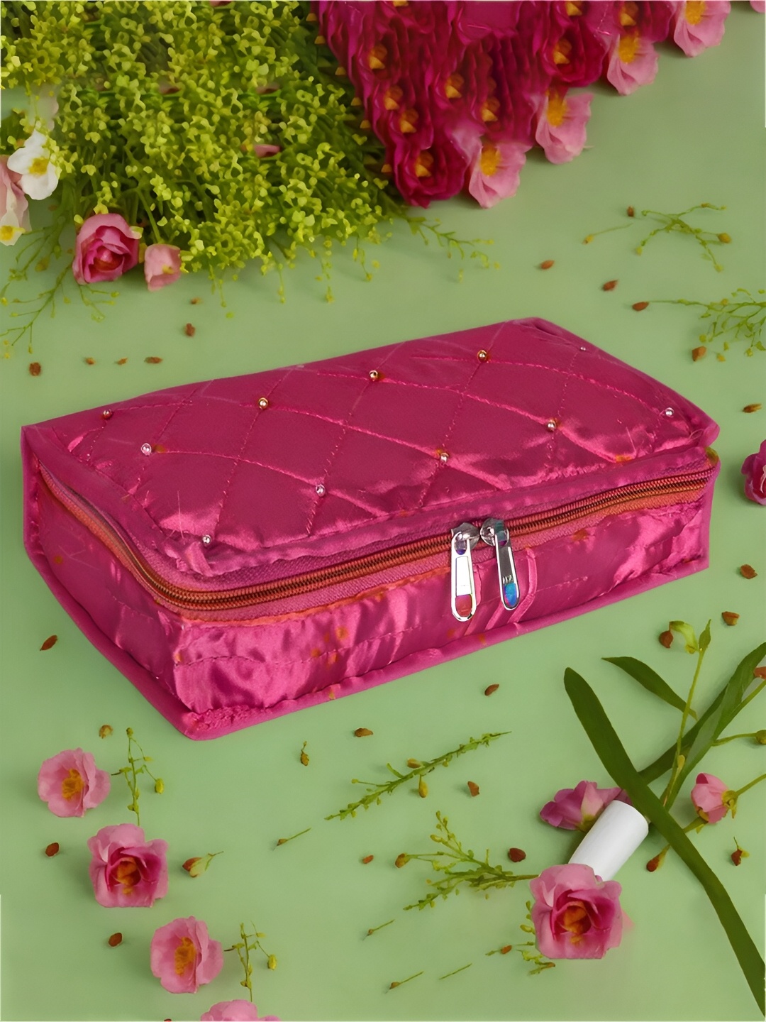 

Kuber Industries Pink Checked Water Resistant Jewellery Organiser