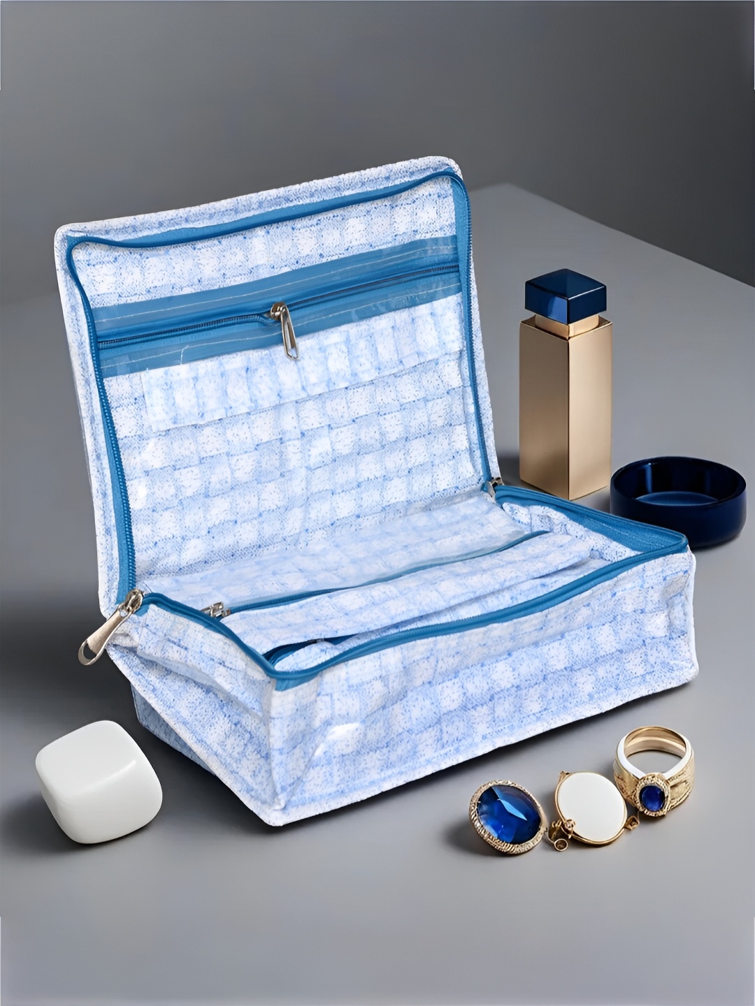 

Kuber Industries Blue Checked Water Resistant Jewellery Organiser