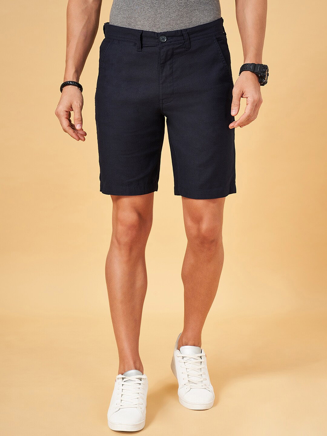 

BYFORD by Pantaloons Men Slim Fit Regular Shorts, Navy blue