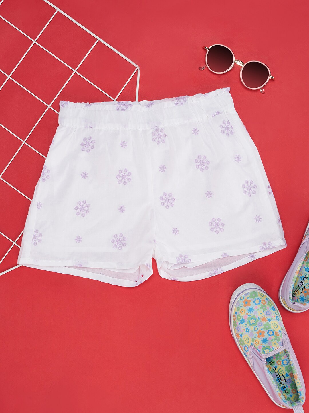 

Pantaloons Junior Girls Floral Printed Pure Cotton Shorts, White