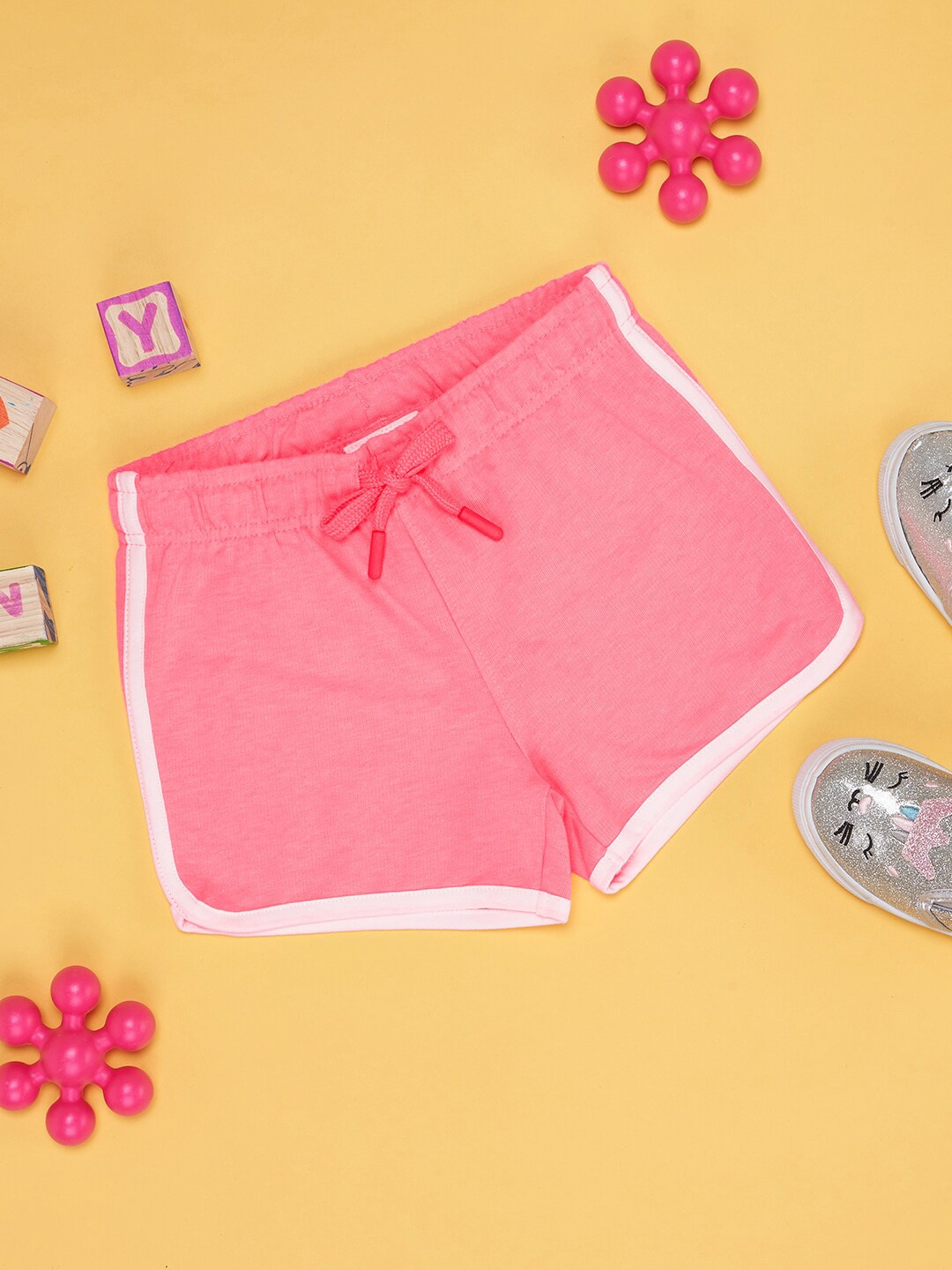 

Pantaloons Junior Girls Mid Rise Shorts, Pink