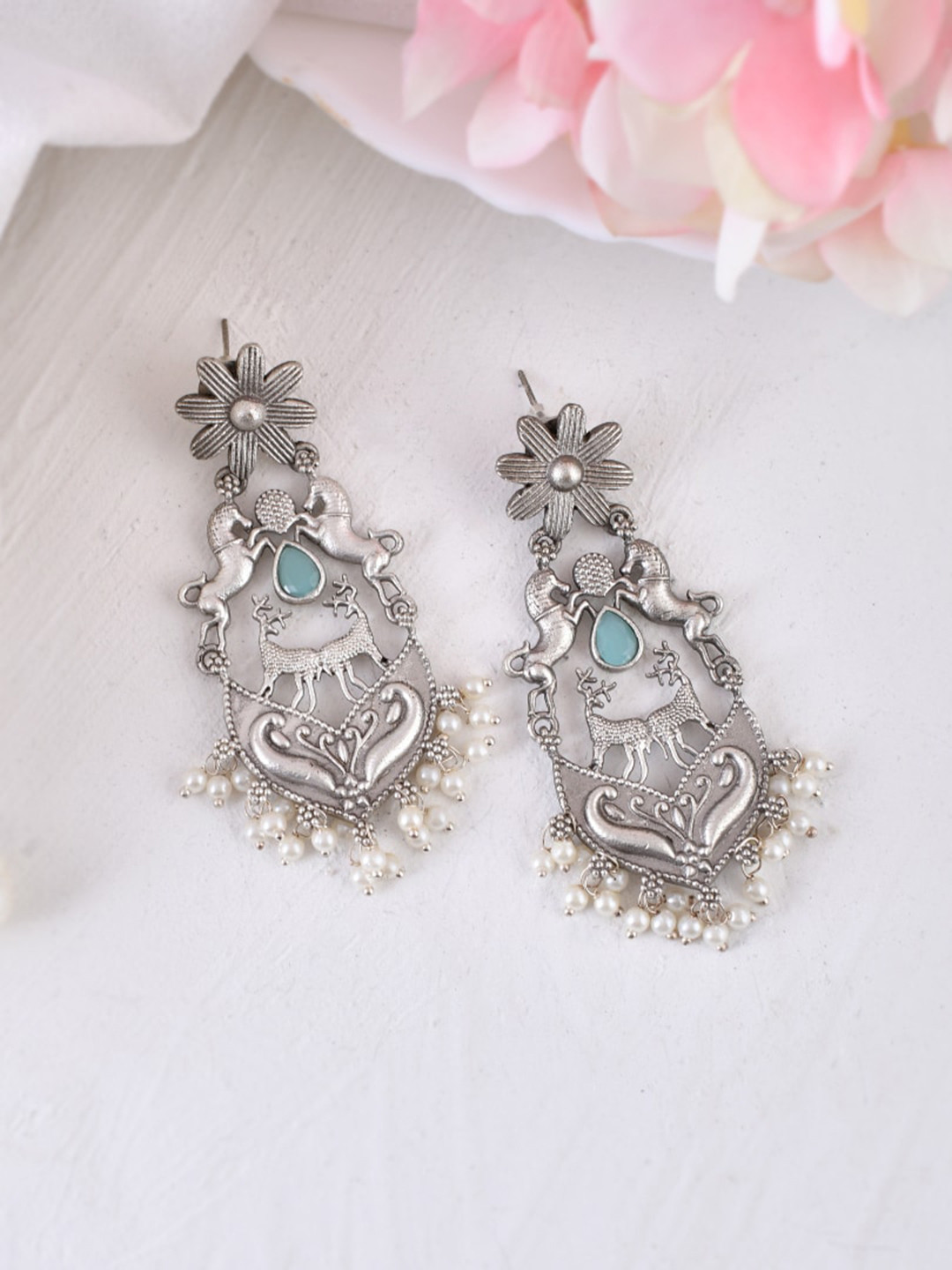 

DASTOOR Silver-Plated Animal Shaped Drop Earrings