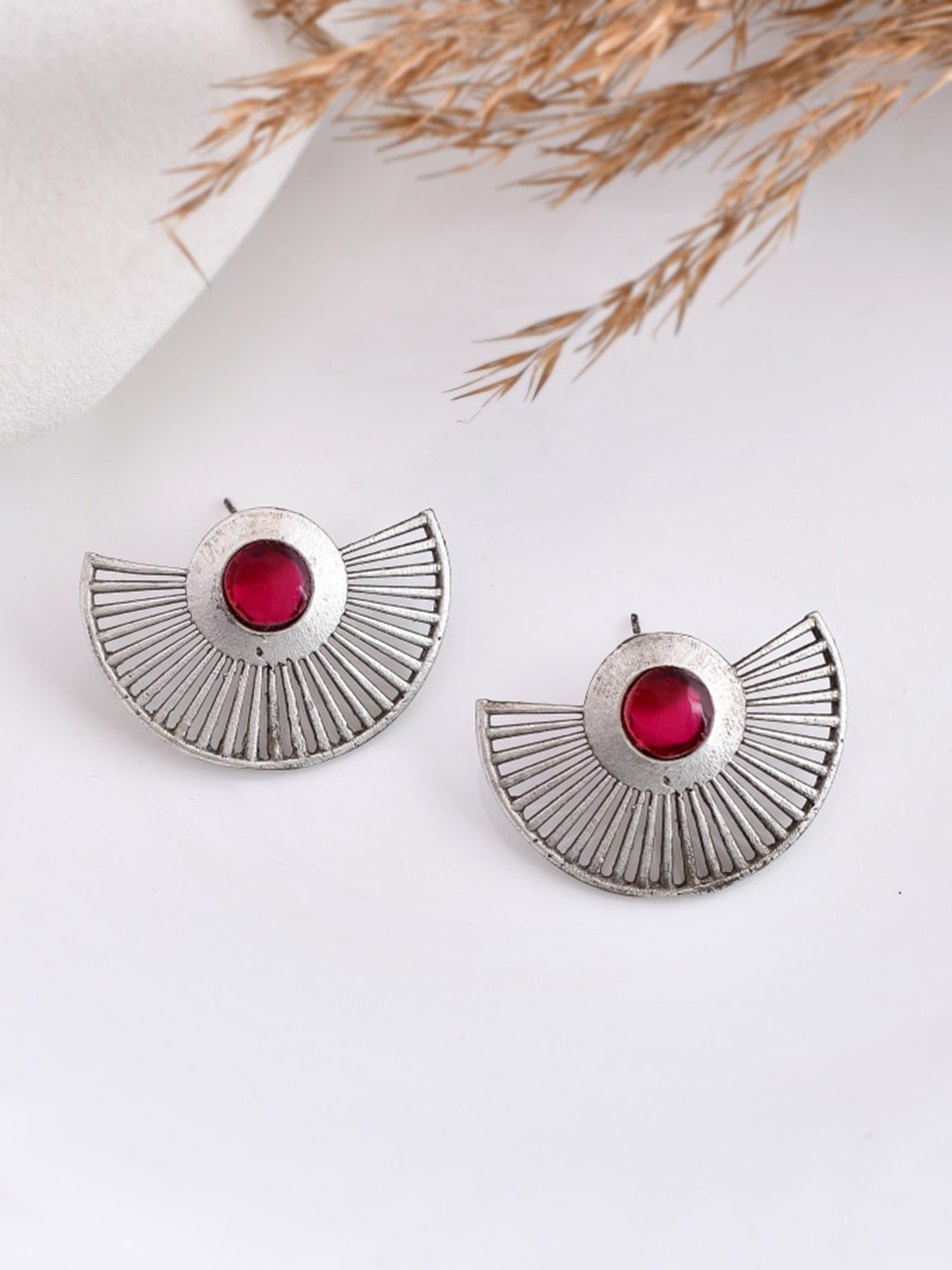 

DASTOOR Silver-Plated Contemporary Drop Earrings