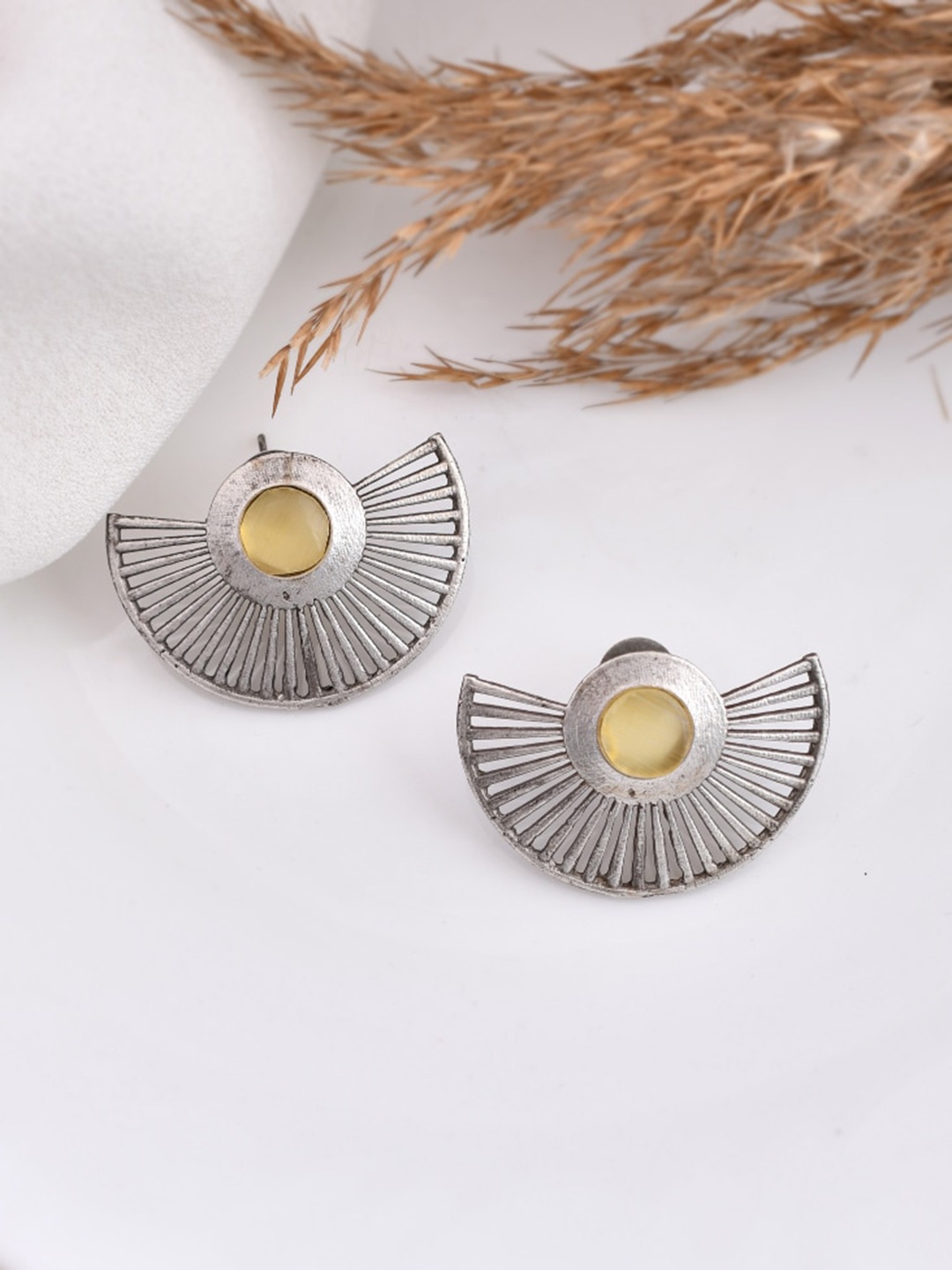 

DASTOOR Silver-Plated Contemporary Drop Earrings