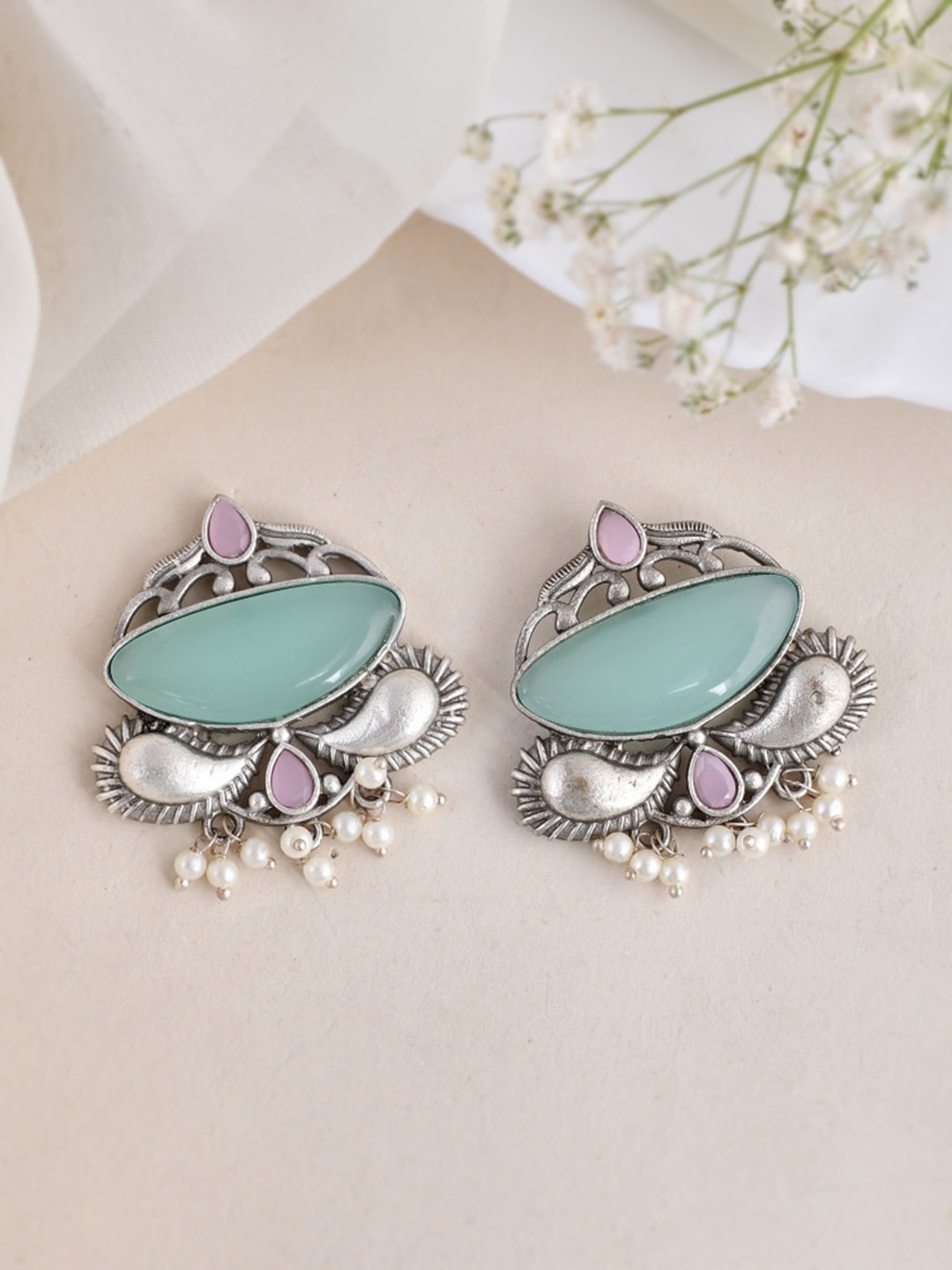 

DASTOOR Silver-Plated Stone-Studded & Beaded Contemporary Studs Earrings