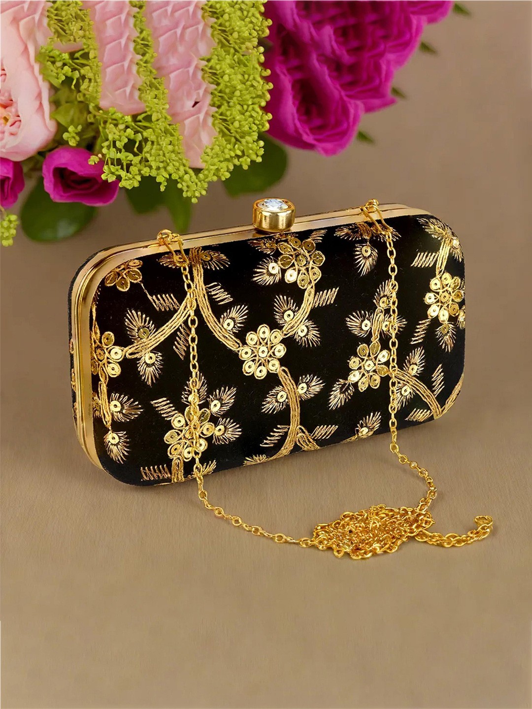 

Kuber Industries Embroidered Velvet Box Clutch, Black