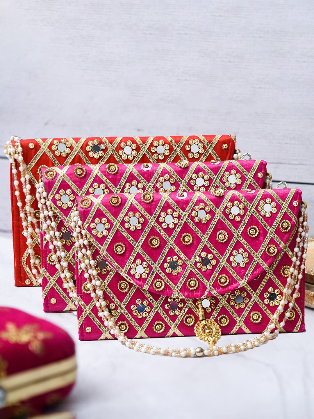 

Kuber Industries Pack Of 3 Embroidered Envelope Clutches, Red