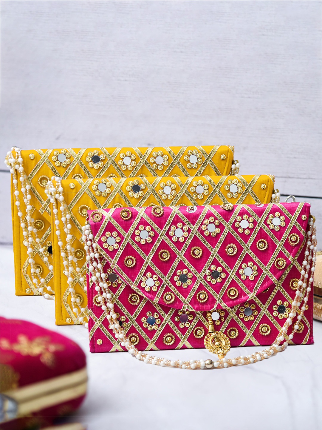 

Kuber Industries Set Of 3 Embroidered Purses, Yellow