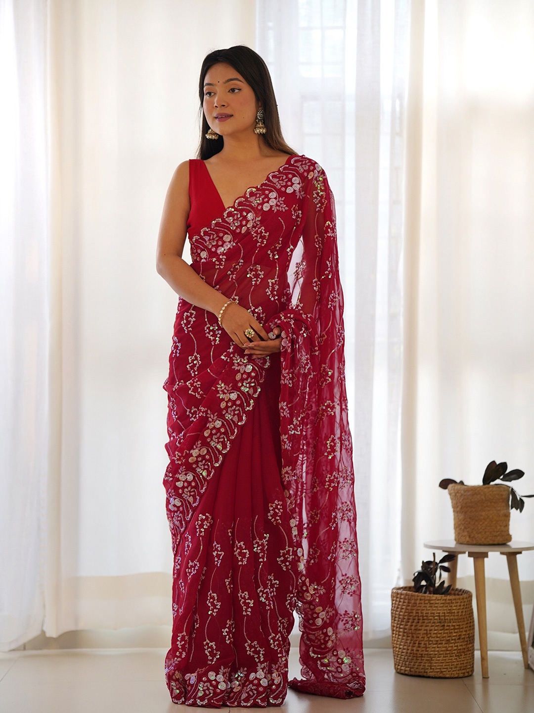 

Mitera Pink Embellished Sequinned Pure Georgette Saree