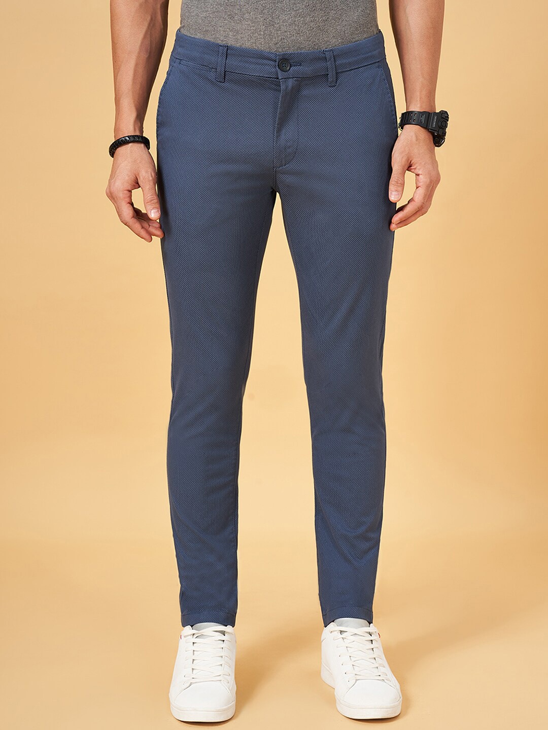 

BYFORD by Pantaloons Men Mid Rise Slim Fit Trousers, Navy blue