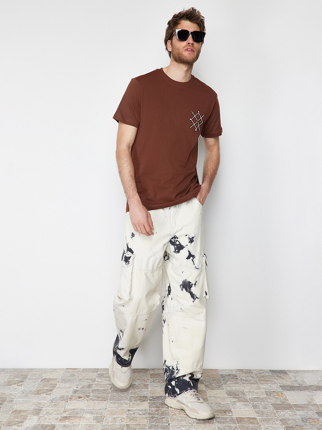 

Trendyol Short Sleeves Round Neck Cotton T-shirt, Brown