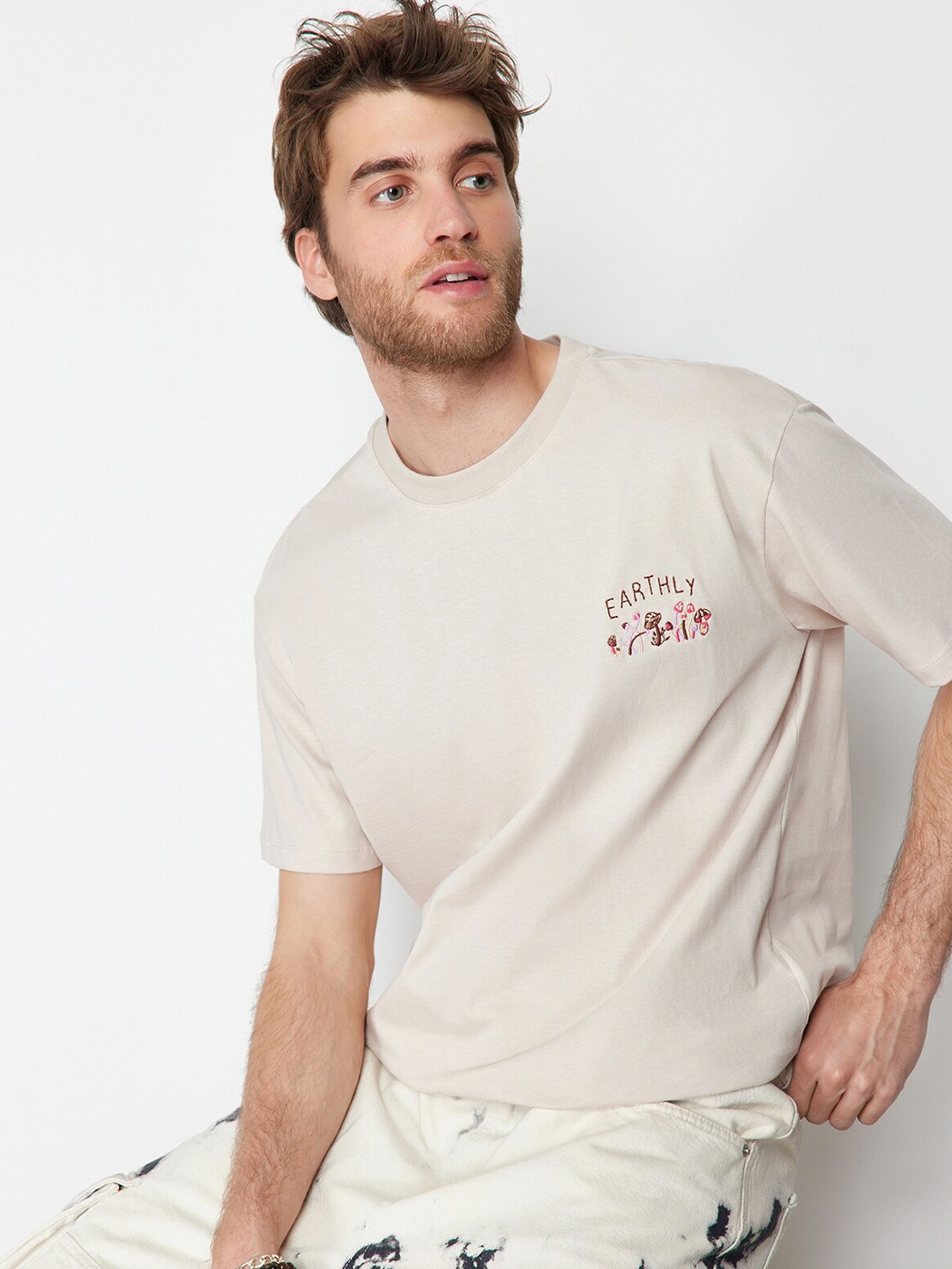 

Trendyol Round Neck Drop-Shoulder Sleeves Cotton Casual T-shirt, Cream