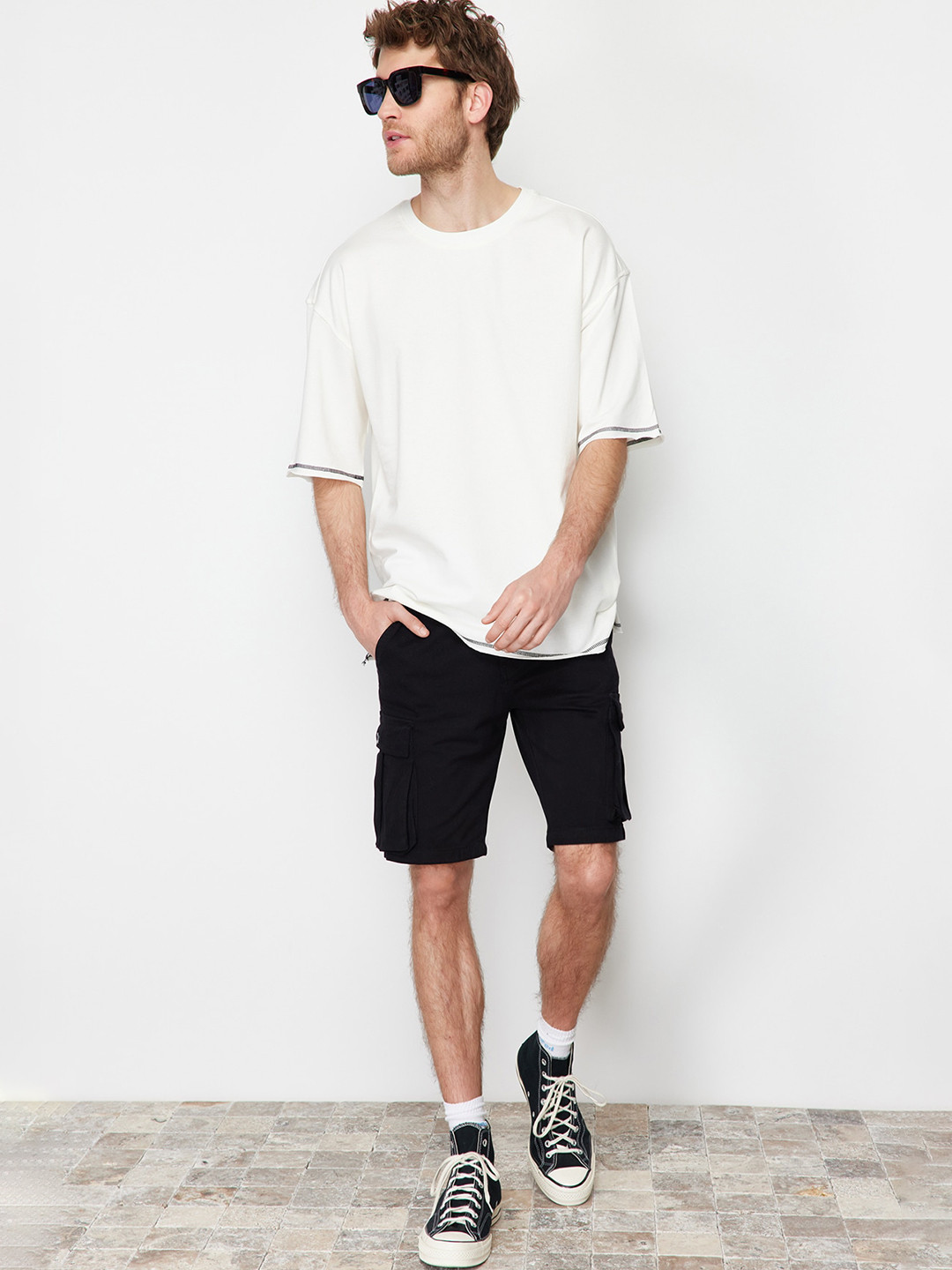 

Trendyol Round Neck Drop-Shoulder Sleeves Cotton Raw Edge T-shirt, White