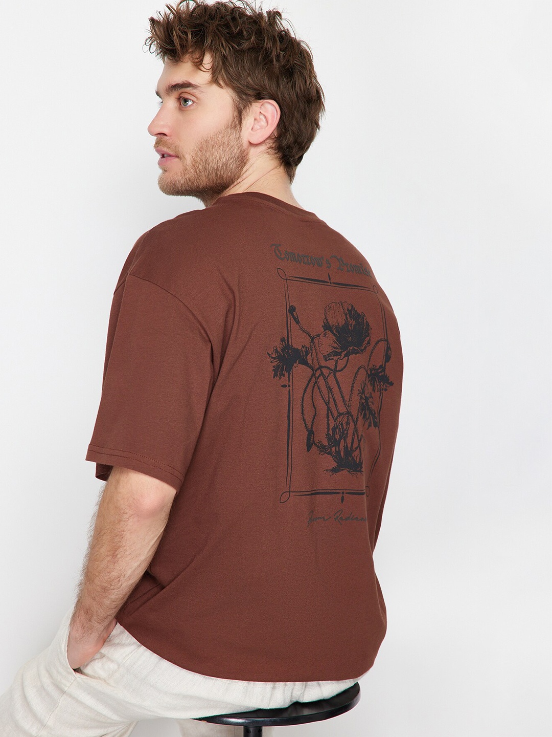 

Trendyol Graphic Printed Drop-Shoulder Sleeves Cotton Casual T-shirt, Brown
