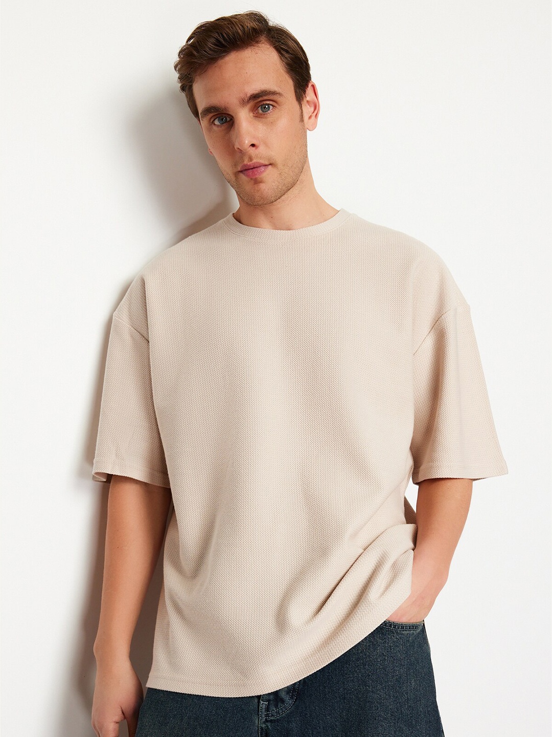 

Trendyol Round Neck Drop-Shoulder Sleeves Cotton T-shirt, Beige