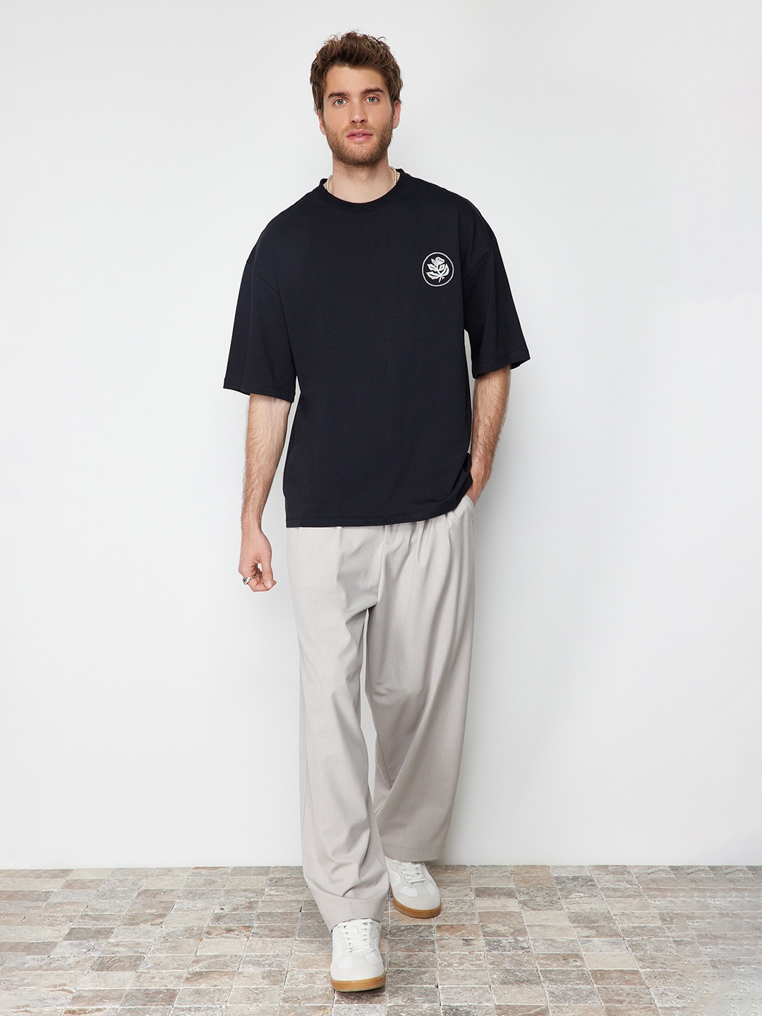 

Trendyol Round Neck Cotton T-shirt, Black