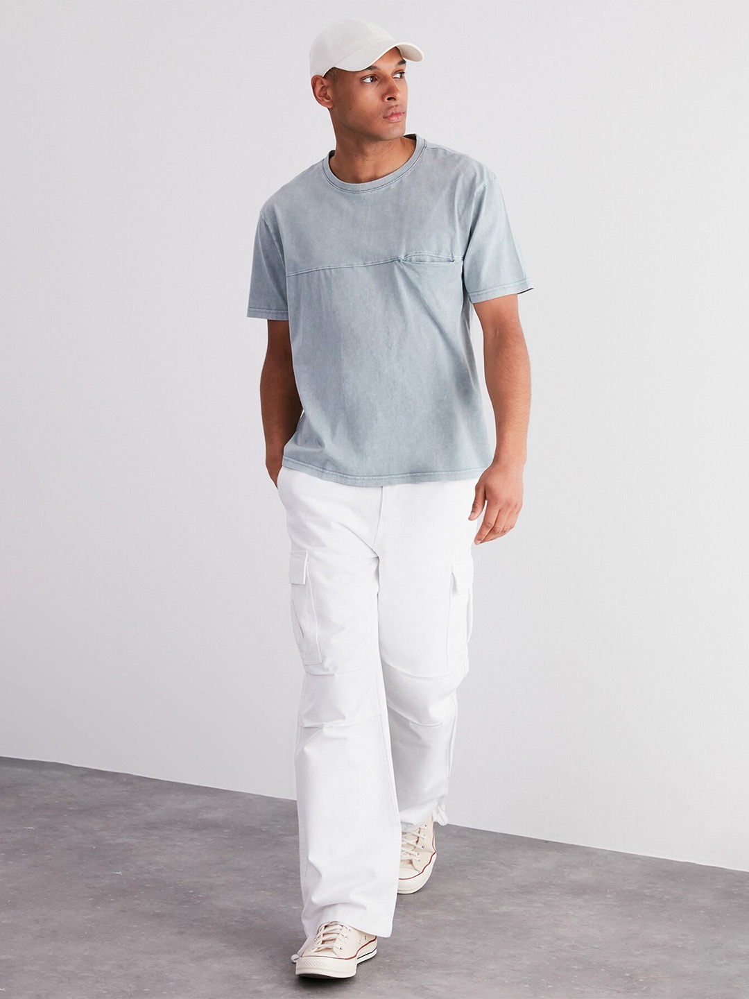 

Trendyol Round Neck Short Sleeves Cotton T-shirt, Blue