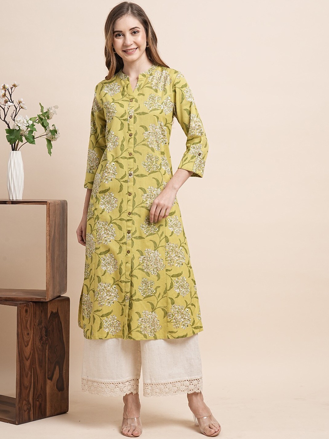 

KALINI Mandarin Collar Floral Printed Regular Pure Cotton Kurta with Palazzos, Green
